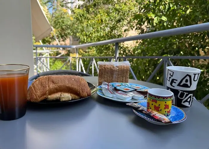 Comfortable Apartment At Skouze Hill